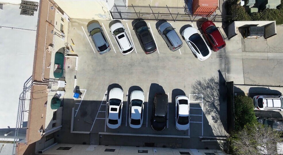 More Photos Of 566 W Lancaster Blvd, Lancaster Office For Sale