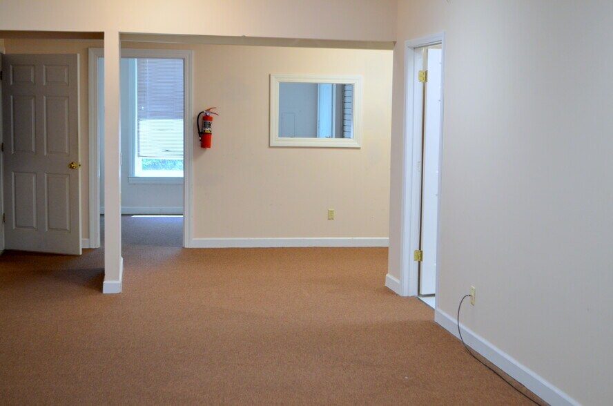 More Photos Of 348 New Byhalia Rd, Collierville Medical For Lease