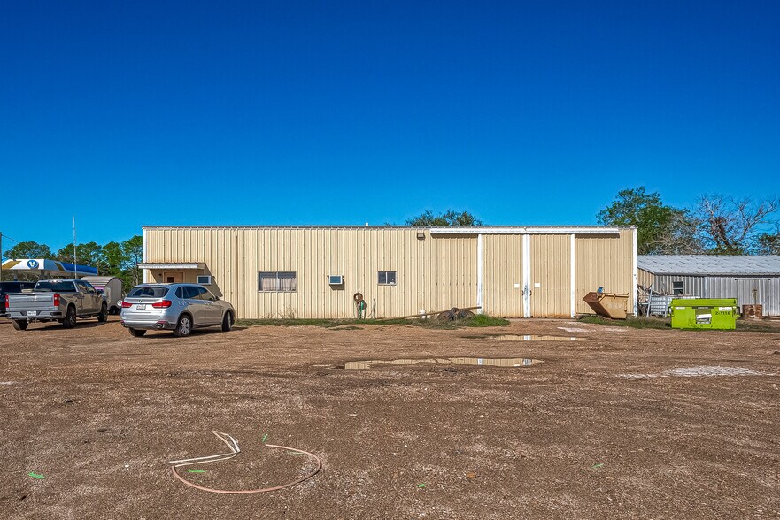 More Photos Of 8231 Main St, Needville Auto Salvage Facility For Sale