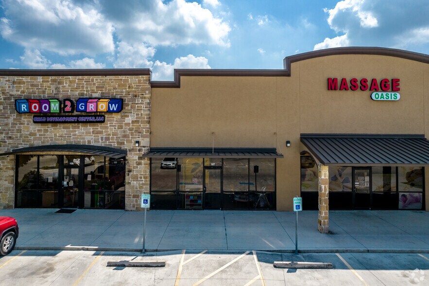 More Photos Of 8316 Fm-78, Converse Unknown For Lease