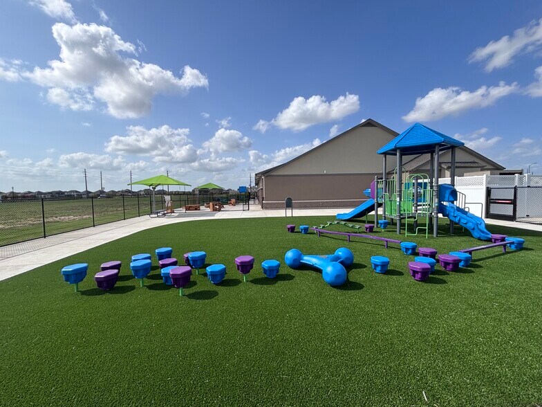 More Photos Of 2171 Tantara Bend Dr, Katy Daycare Center For Sale