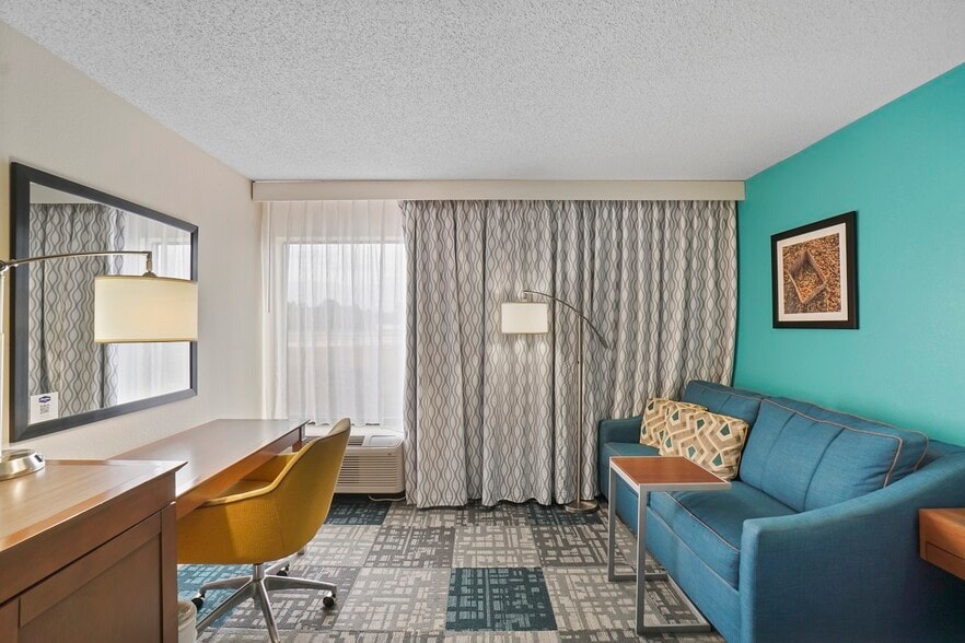 More Photos Of 1500 W 4th St, Adel Hotel For Sale