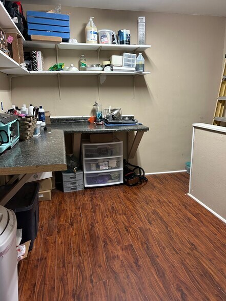 More Photos Of 114 E South Railway, Oxford Storefront For Sale