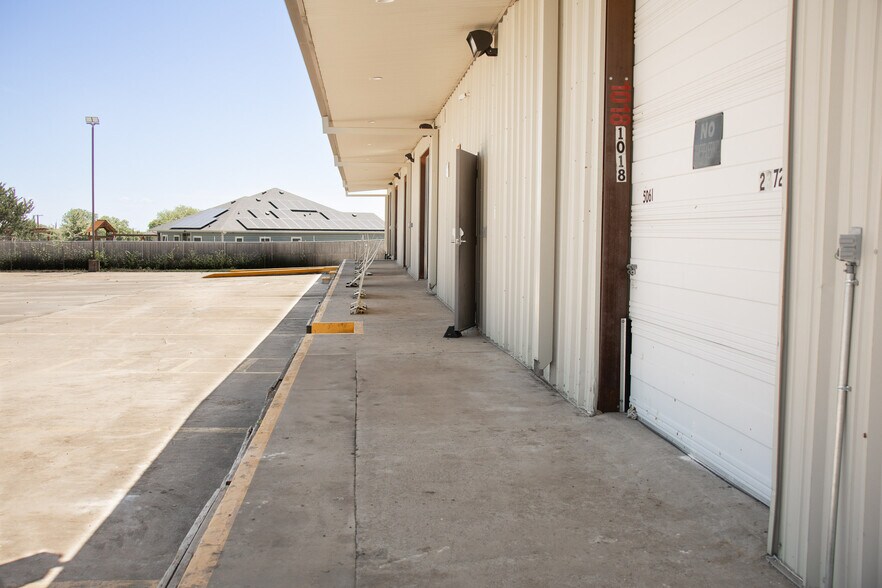 More Photos Of 4809 Marshall St, Sherman Warehouse For Lease