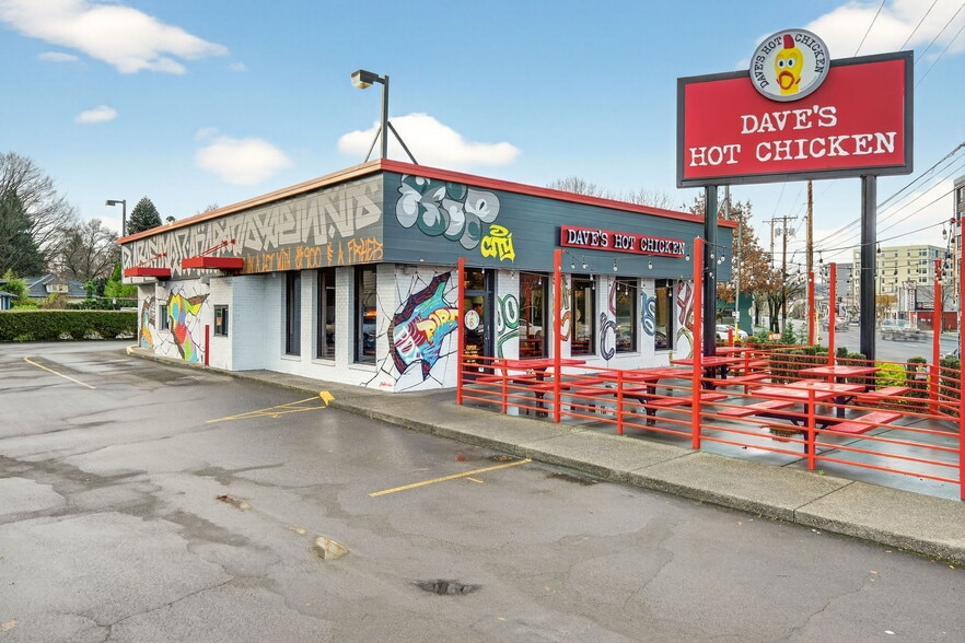 More Photos Of 2920 NE Sandy Blvd, Portland Fast Food For Sale