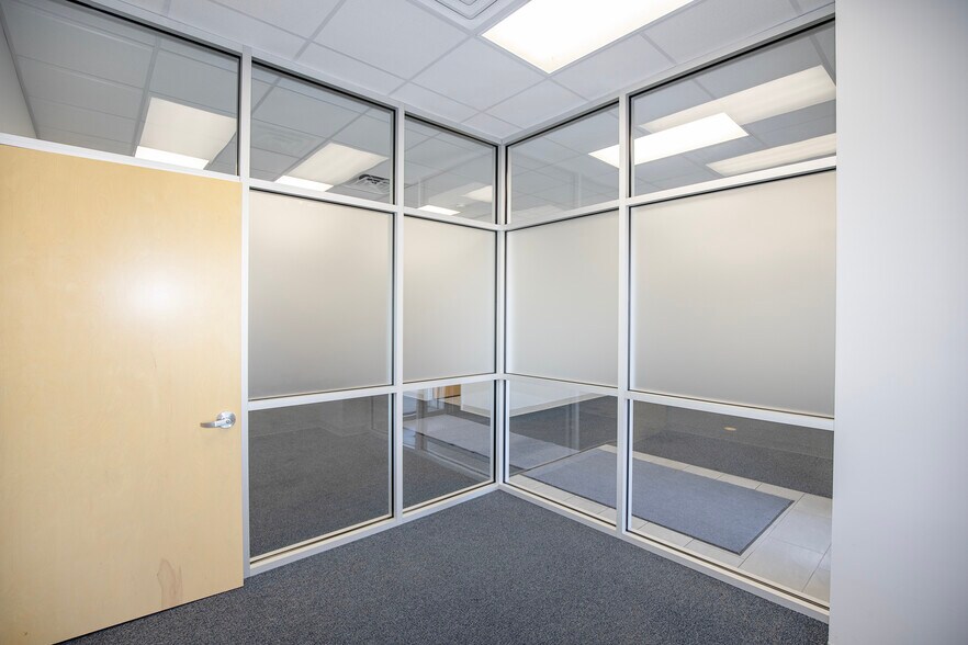 More Photos Of 1201 Butler Rd, League City Warehouse For Lease