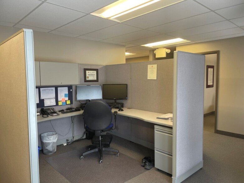 More Photos Of 2991 Carp Rd, Ottawa Office For Lease
