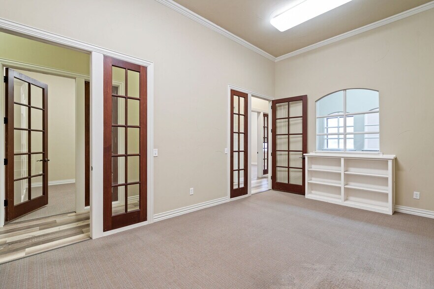 More Photos Of 1141 Keller Pky, Keller Medical For Lease