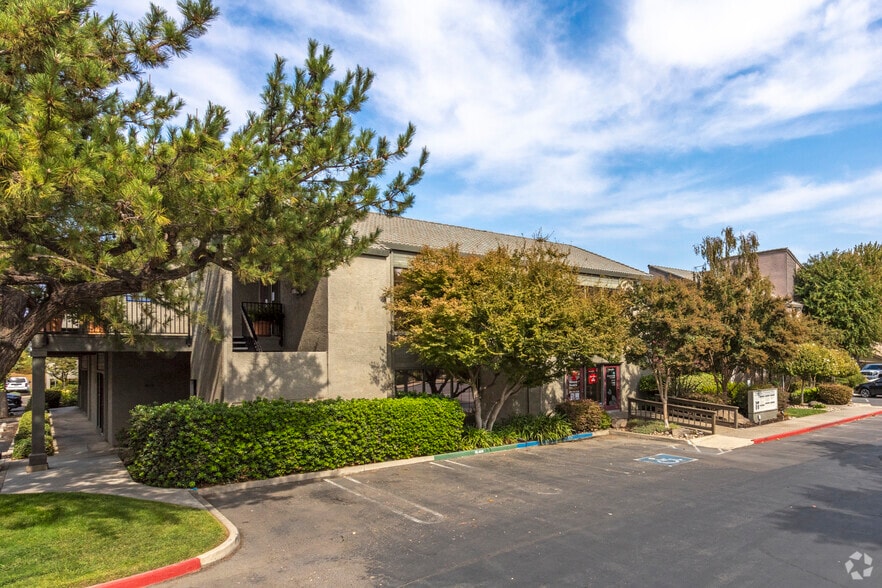 More Photos Of 2937 Veneman Ave, Modesto Office For Lease