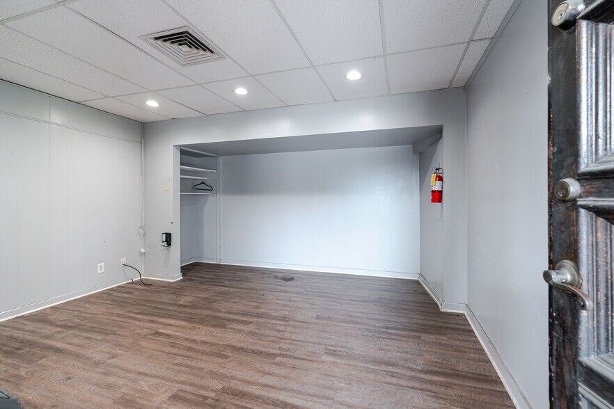 More Photos Of 333 E Colorado St, Glendale Unknown For Lease