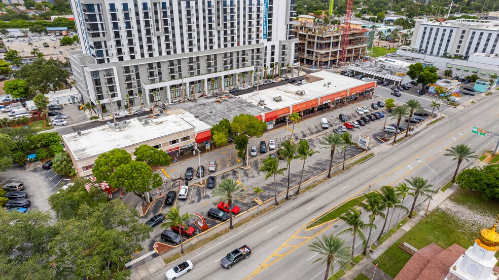 More Photos Of 100-128 S Federal Hwy, Dania Freestanding For Lease