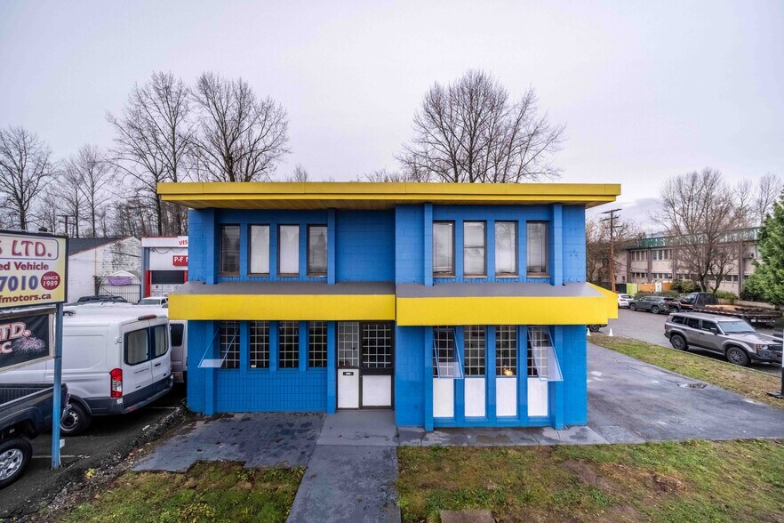 More Photos Of 6893 Hastings St, Burnaby Industrial For Lease