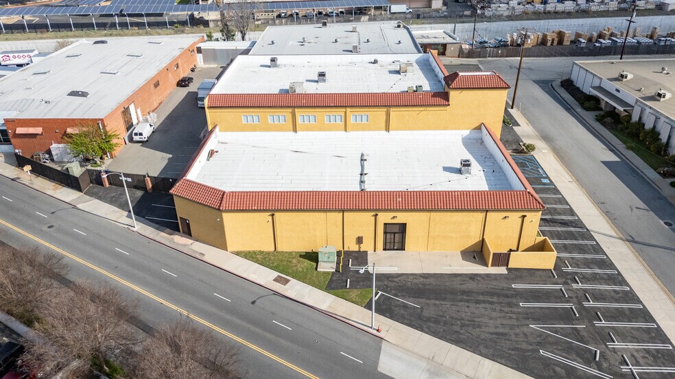 More Photos Of 445-447 Madera St, San Gabriel Distribution For Lease