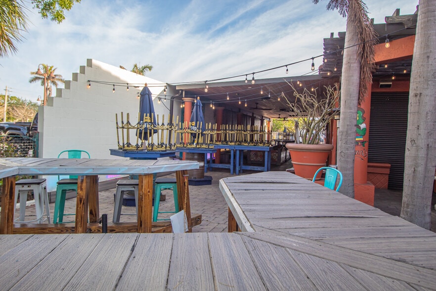 More Photos Of 130 Tamiami Trl, Punta Gorda Restaurant For Sale