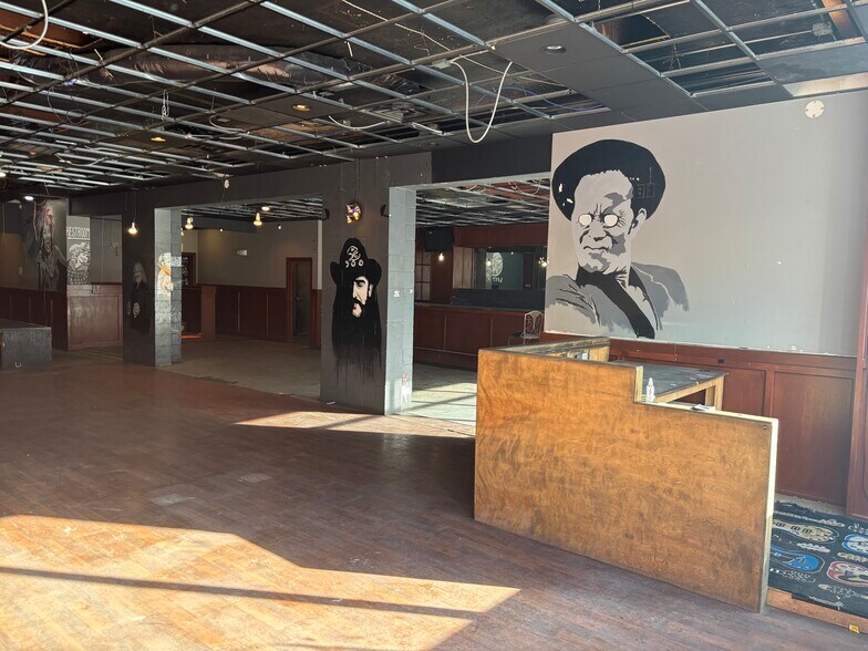 More Photos Of 2307 University Ave, Des Moines Restaurant For Lease