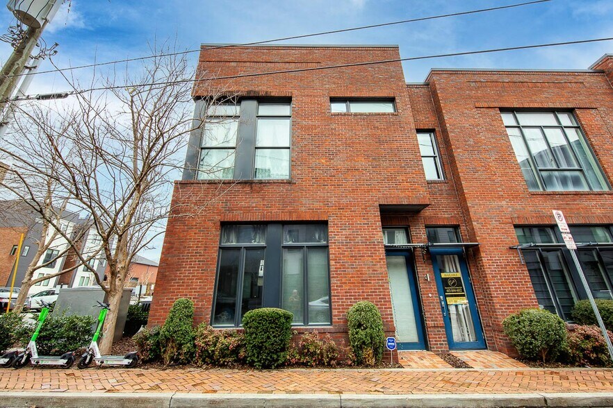 More Photos Of 500 Madison St, Nashville Storefront For Lease