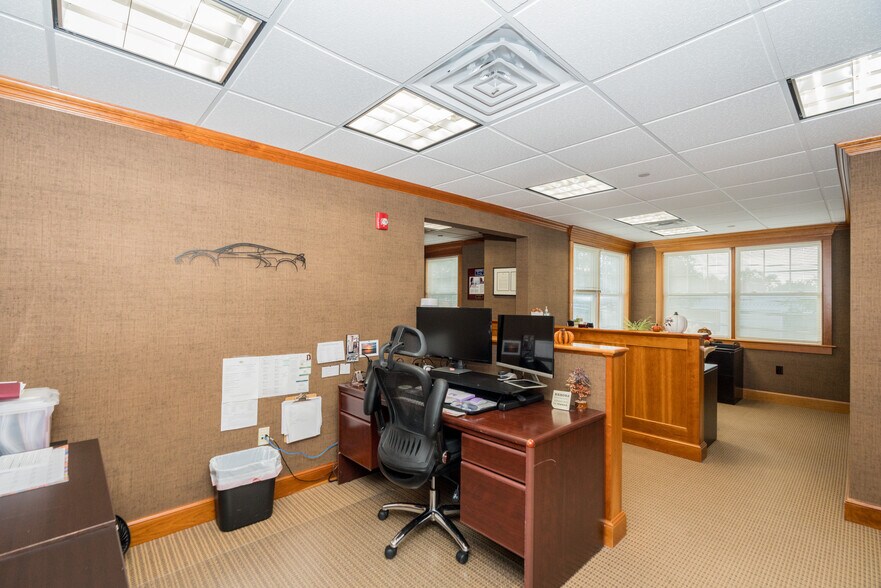 More Photos Of 120 West Ave, Saratoga Springs Office For Sale