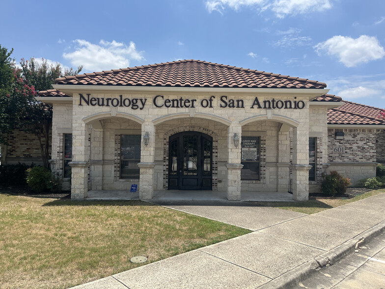 Primary Photo Of 1314 E Sonterra Blvd, San Antonio Medical For Lease