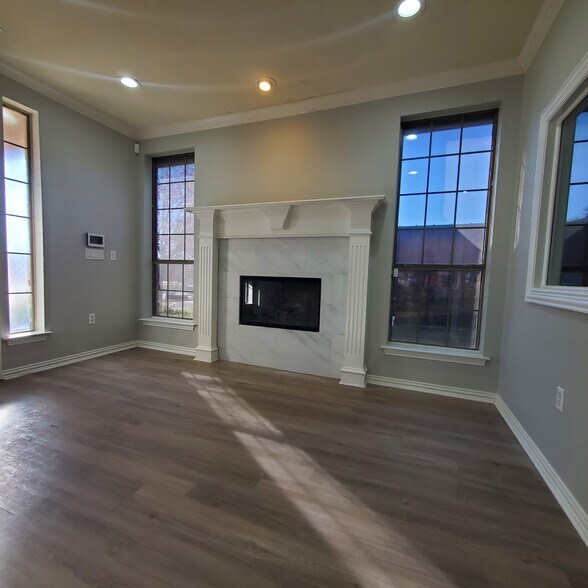 More Photos Of 401 Harwood Rd, Bedford Medical For Lease