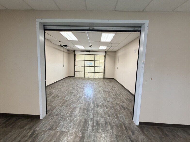 More Photos Of 1088 N Robertson Rd, Casper Flex For Sale