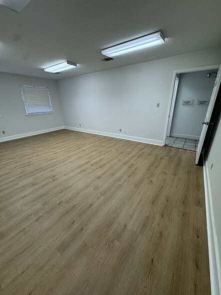 More Photos Of 2019 Clovis R Barker Rd, San Marcos Light Distribution For Lease