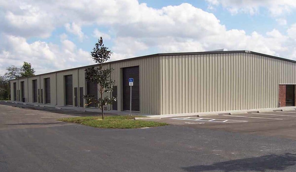Primary Photo Of 30924 Suneagle Dr, Mount Dora Warehouse For Sale