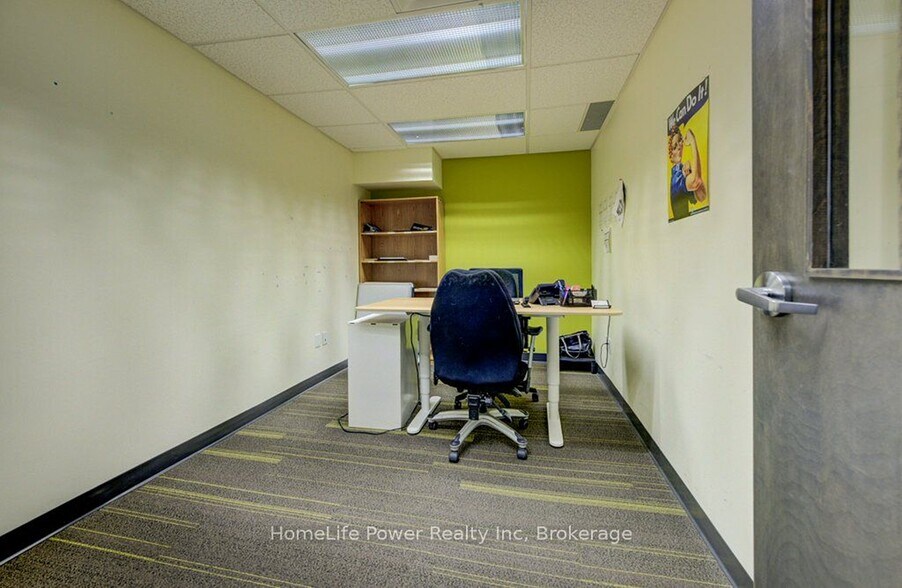More Photos Of 354 Charles St, Kitchener Office For Lease