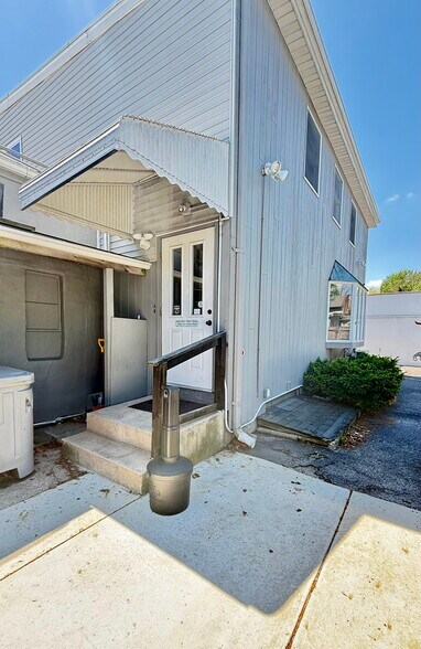 More Photos Of 74 Merrick Rd, Amityville Storefront Retail Office For Sale