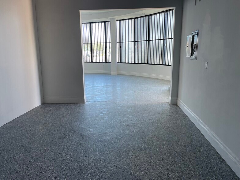 More Photos Of 18750 Crenshaw Blvd, Torrance General Retail For Sale