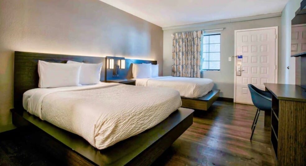 More Photos Of 3351 E Andy Devine Ave, Kingman Hotel For Sale