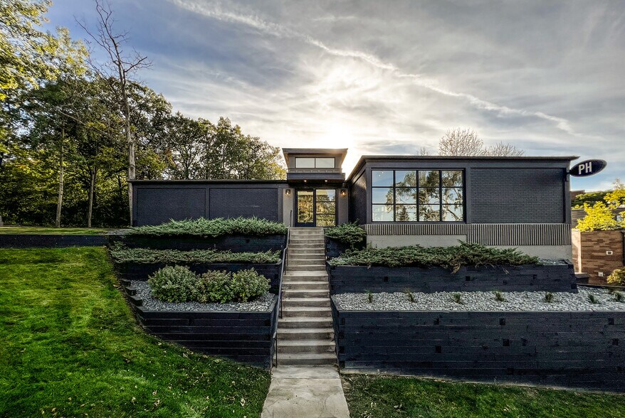 More Photos Of 13815 Ridgedale Dr, Hopkins Office For Sale