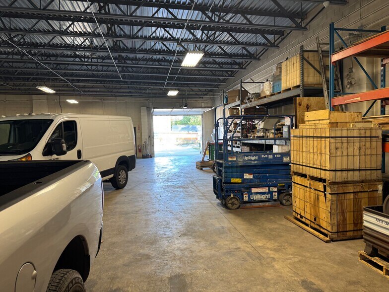 More Photos Of 213 Amendodge Dr, Shorewood Manufacturing For Sale