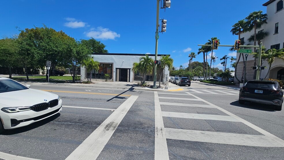 More Photos Of 202 N Federal Hwy, Lake Worth Restaurant For Sale