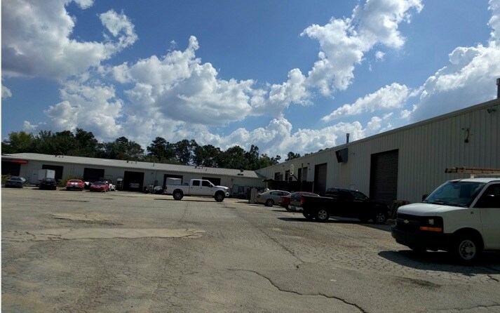 More Photos Of 3675 Hewatt Ct, Snellville Flex For Lease