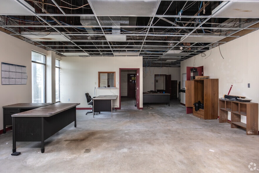 More Photos Of 102 N Midway Rd, Cordele Refrigeration Cold Storage For Sale