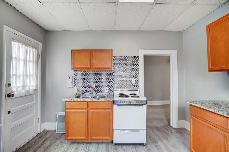 More Photos Of 140 W Front St, Perrysburg Office For Sale