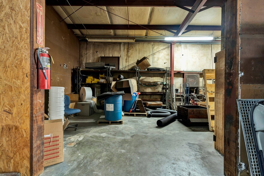 More Photos Of 2450 Riverside Drive, Chattanooga Warehouse For Sale