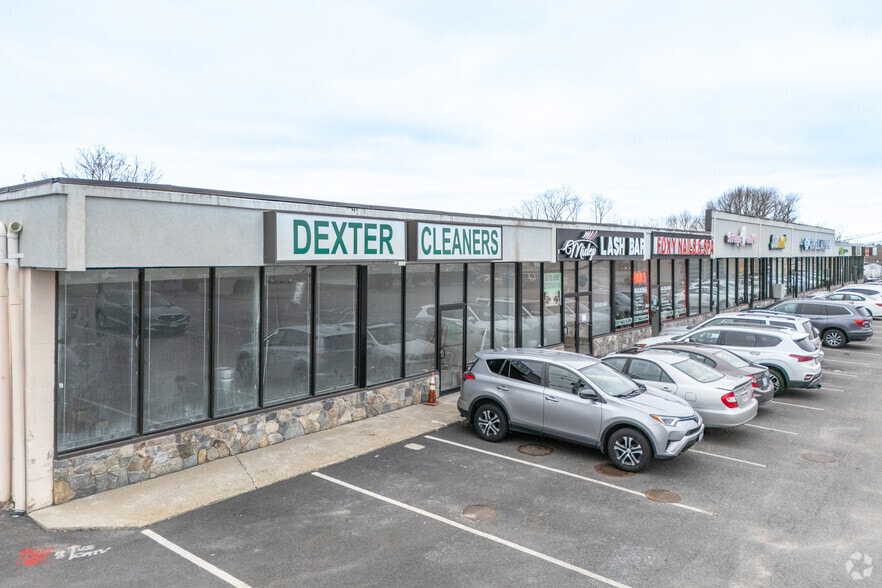 More Photos Of 1201-1205 Fall River Ave, Seekonk Unknown For Lease