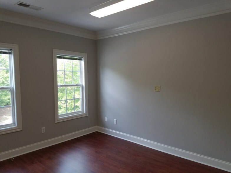 More Photos Of 1050 Shiloh Rd NW, Kennesaw Medical For Sale