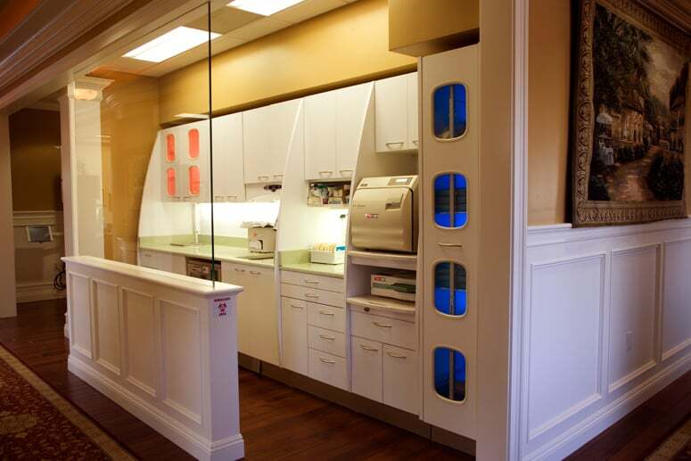 More Photos Of 2372-2382 SE Bristol St, Newport Beach Office For Sale