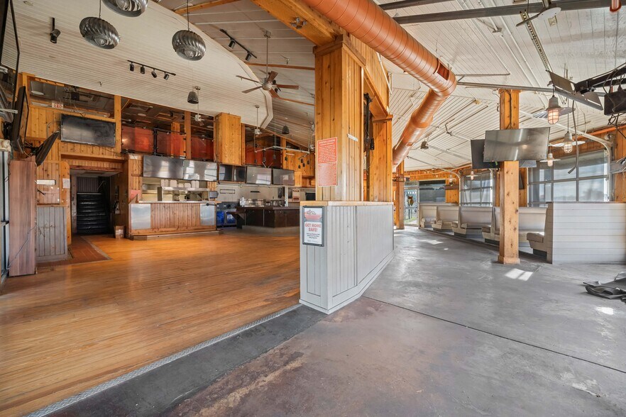 More Photos Of 4950 S Loop 289, Lubbock Restaurant For Lease