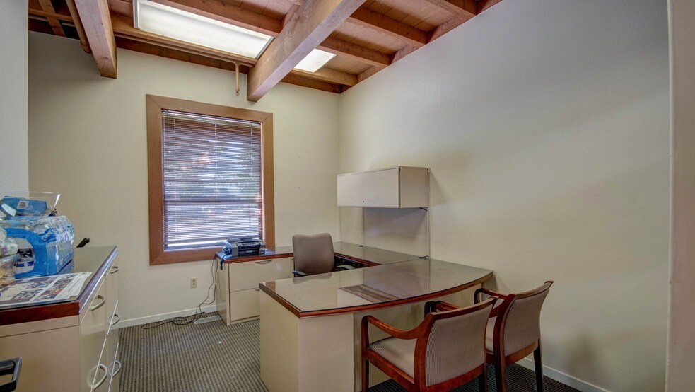 More Photos Of 915 Diablo Ave, Novato Office For Sale