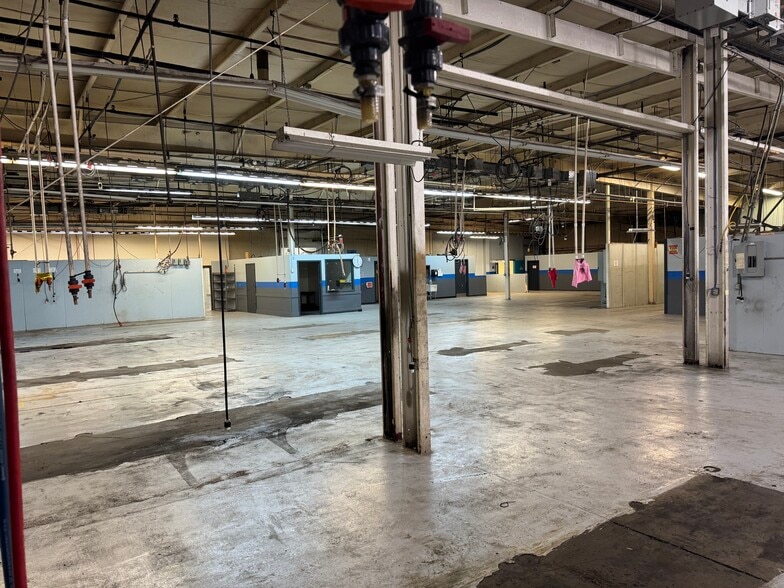 More Photos Of 35 Industrial Park Pl, Middletown Warehouse For Sale