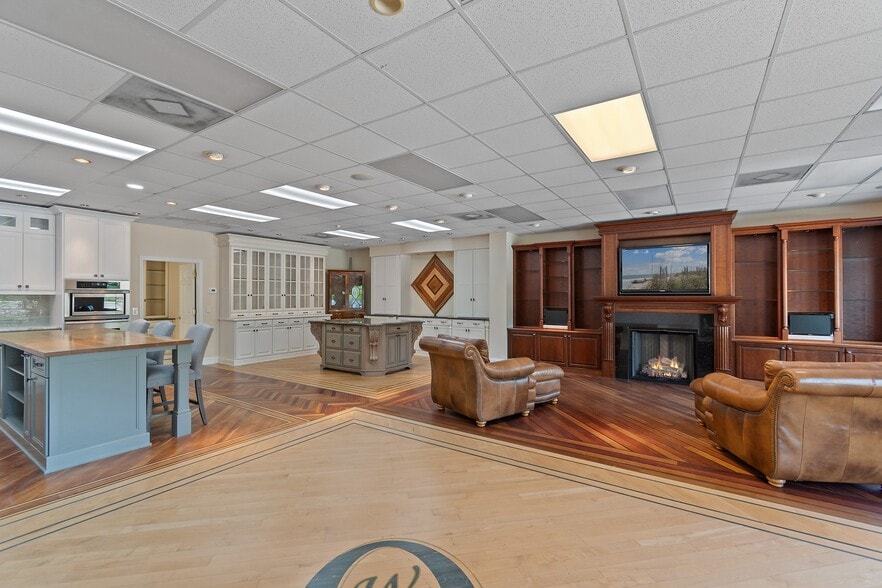More Photos Of 6863 Beach Dr SW, Ocean Isle Beach Freestanding For Sale