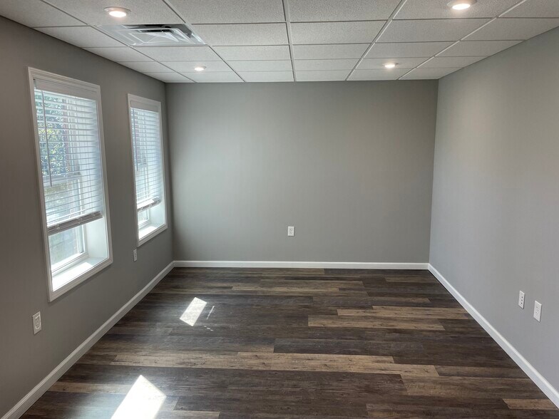 More Photos Of 615 Colonial Park Dr, Roswell Loft Creative Space For Lease