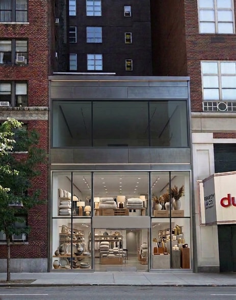 More Photos Of 123 E 86th St, New York Bank For Sale