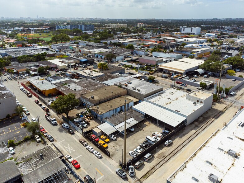 More Photos Of 2222 NW 22nd Ct, Miami Freestanding For Sale