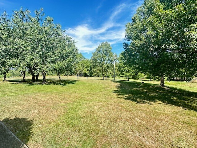 More Photos Of 920 Riser Rd, Ruston Flex For Sale