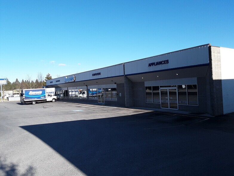 More Photos Of 3210 N Government Way, Coeur d'Alene Freestanding For Lease