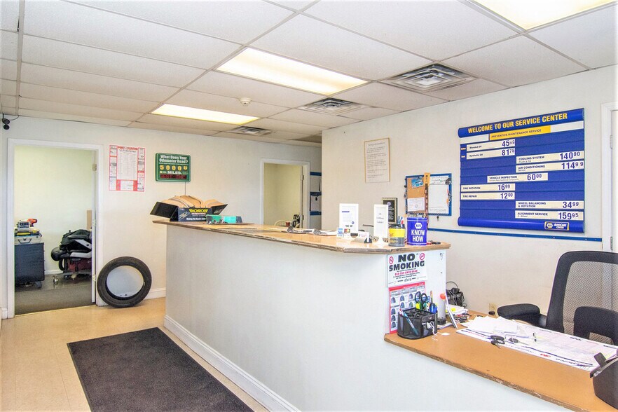 More Photos Of 650 S Plasterbed Rd, Port Clinton Auto Repair For Sale